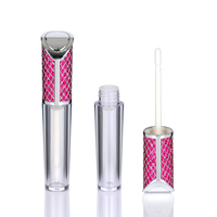 Tube de brillant à lèvres vide de 5,5 ml, brillant et scintillant, avec étui en cuir argenté pour emballage de gloss