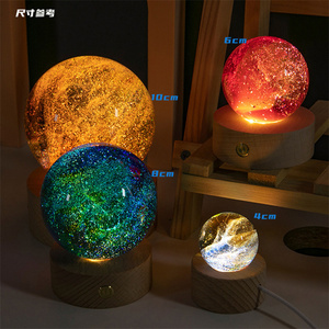 Boule de cristal avec support en bois gravé au laser 6CM verre LED boule de cristal souvenirs cadeaux décor à la maison étoile lune veilleuse - Product Image 1