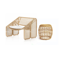 Ensemble de salon de jardin en rotin avec table basse, design moderne et simple, résistant à l'eau et aux UV, pour balcon, jardin, cour, villa, hôtel