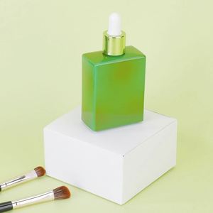 Customized 125ml Lab Glass <b>Bottles</b> Hot Stamping Screw Cap Green Oil <b>Blending</b> Sub-Packaging Square Shape Dark Square Supply - Product Image 4