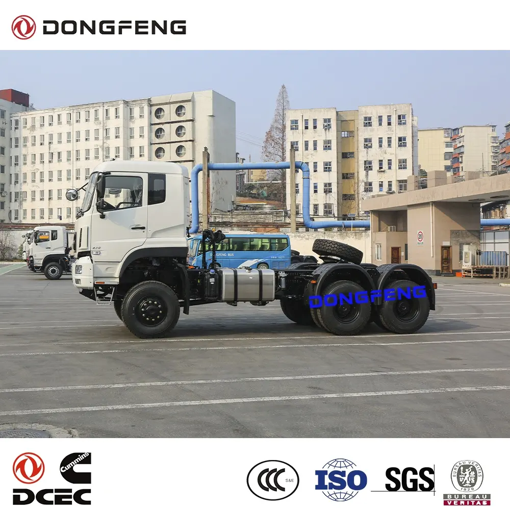 Dongfeng 6X6 Tractor Truck Installeren Cummins 420 Pk Motor Snel 12f & 2r Handgeschakelde Versnellingsbak 80 Ton Vrachtwagen Tractor