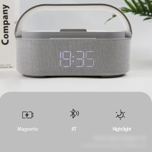Haut-parleur Bluetooth multifonctionnel rétro pour bureau, <span class=keywords><strong>avec</strong></span> chargeur sans fil, horloge-réveil, <span class=keywords><strong>radio</strong></span> FM à bruit blanc et lampe d'ambiance de chevet - Product Image 4