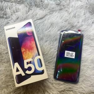 Teléfono móvil desbloqueado A50 4 + <span class=keywords><strong>64</strong></span> Octa Core LTE con CPU características similares a A52 A51 A42 <span class=keywords><strong>A71</strong></span> A20 - Product Image 1