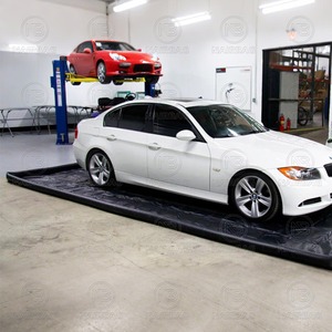 Alfombrilla Inflable Portátil para Lavado de Autos, para Recolectar Agua, Apta para Talleres de Reparación y Servicios de Detallado de Autos - Product Image 4