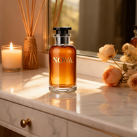 Flacon de parfum au design nouveau avec emballage personnalisé, flacon en verre carré à fond épais de luxe pour cadeau haut de gamme