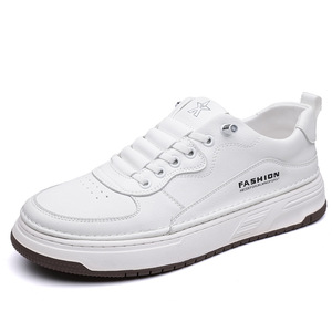 Baskets décontractées blanches pour hommes - Chaussures à enfiler à semelle épaisse et plateforme, chaussures de marche polyvalentes et tendance pour le quotidien - Product Image 5