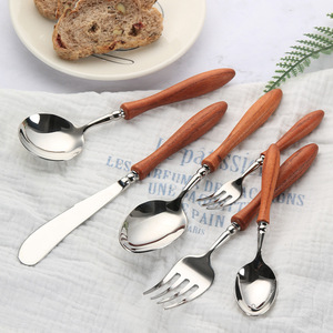 Juego de Cubiertos de Bambú de Alta Calidad de 5 Piezas para Regalo de Boda y Negocios, Cuchara y Tenedor para <span class=keywords><strong>Postre</strong></span> con Mango de Acero Inoxidable - Product Image 3