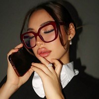 Monture de lunettes pour femme personnalisée, nouvelle collection, forme concave tendance avec motif uni, style classique, fabriquée en matériau PC