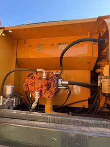 Excavatrice Hyundai R300 robuste, idéale pour les projets de carrière et de terrassement - Product Image 5