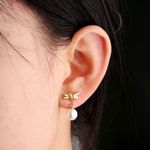 Elegante Collar Coreano de Acero Inoxidable con Colgante de Moda, Collar de Perlas Pequeñas de Oro Sólido de 14K para Mujeres y Niñas - Product Image 3