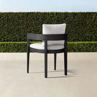Ensemble de table et chaises de salle à manger d'extérieur en aluminium moderne de luxe, coussins imperméables en oléfine, ensemble de meubles de jardin pour hôtel, cour, villa