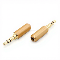 Câble AUX Stéréo Double Canal 3,5 mm en Laiton avec Conception à Trois Sections et Clip Stéréo – Plusieurs Couleurs Disponibles