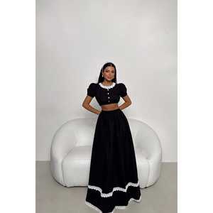 Traje Formal Negro con Decoración de Botones y Falda - Product Image 1