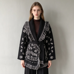 Jxwatcher <span class=keywords><strong>Cardigan</strong></span> in Cashmere Morbido Lavorato a Maglia <span class=keywords><strong>con</strong></span> Collo a Risvolto e Nappine, Personalizzabile, <span class=keywords><strong>con</strong></span> <span class=keywords><strong>Cintura</strong></span>, per Donna - Product Image 5