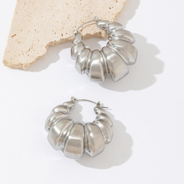 Ladies' Trendy Silver Earrings Chunky Jewelry 316L Stainless Steel Hypoallergenic Circular Hollow Hoop Earring