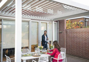 <span class=keywords><strong>Pergola</strong></span> de jardin bioclimatique de luxe moderne motorisée <span class=keywords><strong>en</strong></span> alliage d'aluminium avec <span class=keywords><strong>toit</strong></span> à lamelles - Product Image 2