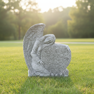 Sculpture commémorative personnalisée en pierre naturelle grise avec ange sculpté et <span class=keywords><strong>plaque</strong></span> en forme de cœur <span class=keywords><strong>pour</strong></span> <span class=keywords><strong>tombe</strong></span> ou cimetière - Product Image 1