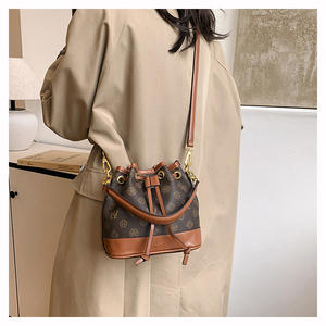 Simple seau sac mode léger nouvelle conception fourre-tout épaule sac à bandoulière cordon Style cuir femmes sac à bandoulière - Product Image 4