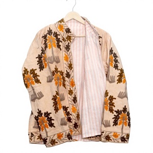 Blazer en coton brodé à motifs floraux avec col châle, manches longues, veste pour femme, style bohème printanier, vêtement d'extérieur fait main - Product Image 1