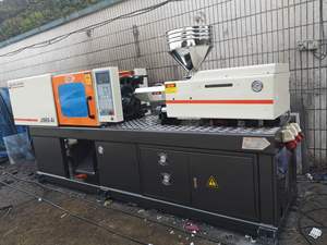 Machine de moulage par injection Chen Hsong JM-88Ai en bon état, petite machine d'injection de 88 tonnes, disponible à la <span class=keywords><strong>vente</strong></span> immédiate - Product Image 3