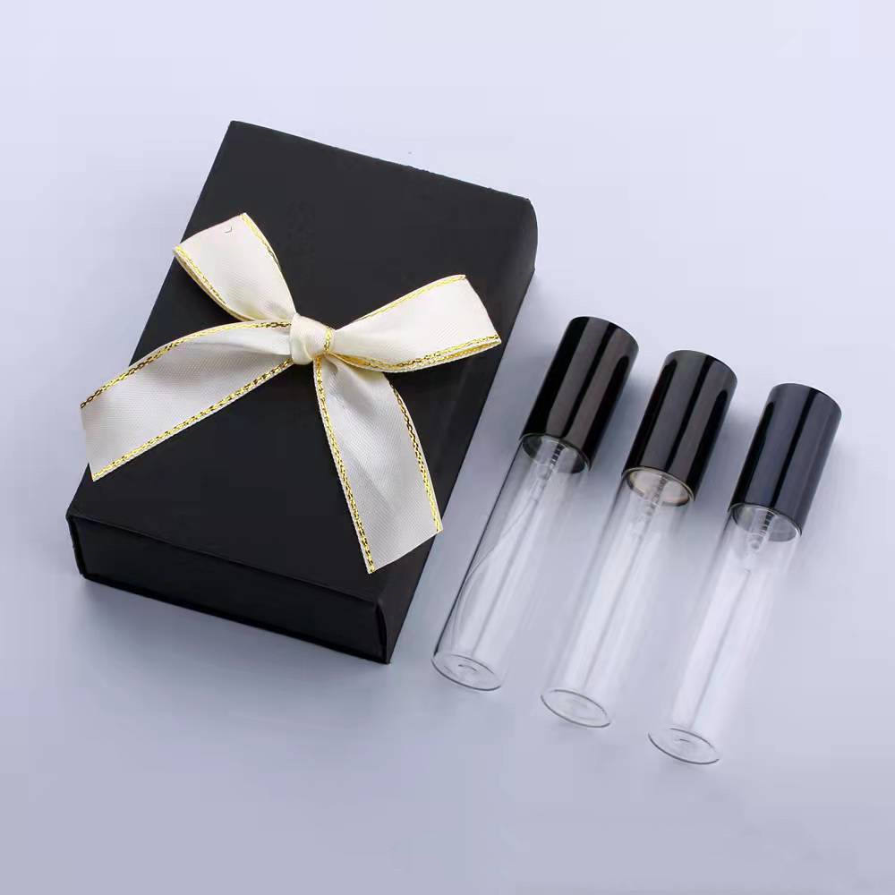 ขวดใสพร้อมเครื่องพ่นสีดำ + กล่องของขวัญ