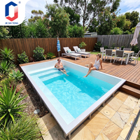 Piscine en fibre de verre avec protection UV, installation simple, idéale pour les jardins familiaux et les zones de villégiature côtières.