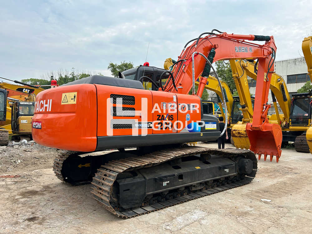 Hitachi ZX200-6 20 Ton Hydraulic Crawler Excavator Japan Origin