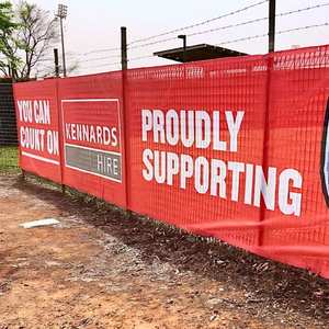 Bannière en PVC perforé indéchirable avec coutures robustes Bannière en PVC en maille coupe-vent personnalisée en gros pour les chantiers <span class=keywords><strong>de</strong></span> construction - Product Image 2