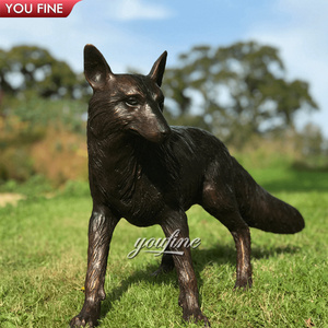 Il lupo di bronzo del giardino a grandezza naturale mangia le statue degli agnelli - Product Image 2