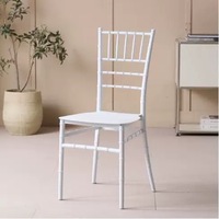 Chaise de salle à manger latérale moderne en plastique durable, blanche, stable, pour réception d'hôtel et célébrations en extérieur