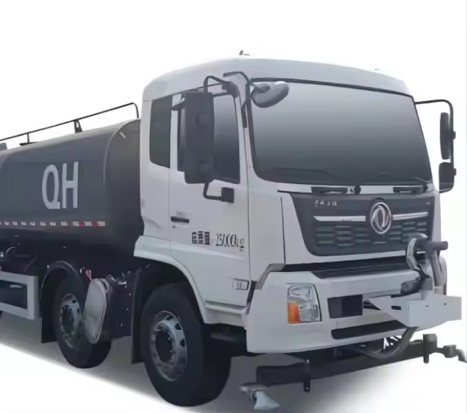 China Famous Brand 4x2 Drive Wheel Water Sprinkler Truck Diesel Fuel Engine Pump Core 42 Water Sprays for Road Cart Watering