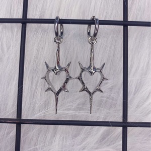 Boucles d'oreilles Cœur à épines creuses en acier inoxydable, style européen et américain, pour couple - Product Image 4