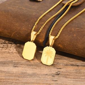 MECYLIFE Anlaufgeschützter Modeschmuck: Rechteckiger Anhänger mit Palmenmotiv für Herren, 18K vergoldet, wasserdicht - Product Image 2