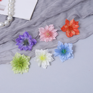 Kit de Matériaux Artisanaux Modernes et Écologiques DIY pour Mur Floral de Mariage : Fleurs de Lys en Soie Fraîches, Simples et Multi-Couches - Product Image 2