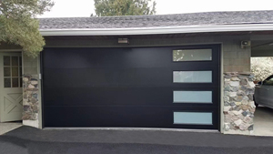 <span class=keywords><strong>Porte</strong></span> <span class=keywords><strong>de</strong></span> <span class=keywords><strong>garage</strong></span> à enroulement moderne en acier sur mesure avec écran en fibre <span class=keywords><strong>de</strong></span> verre, finition ignifuge pour les espaces <span class=keywords><strong>de</strong></span> <span class=keywords><strong>garage</strong></span> commerciaux - Product Image 4
