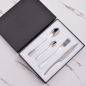 Juego de cubiertos de lujo estilo occidental personalizado al por mayor, juego de cubiertos de acero inoxidable 304, juego de 4 piezas - Product Image 4