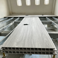 Plaque de revêtement de sol en PVC à grain de bois, résistante à l'usure, pour projets de construction de mezzanines