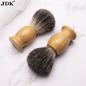 Pinceau à raser en poils de <span class=keywords><strong>blaireau</strong></span> de marque privée JDK, manche en bambou, vente en gros - Product Image 3