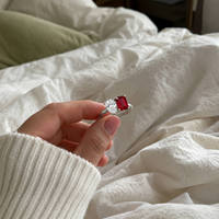 Bague classique en argent sterling 925 avec rubis, diamants taille poire et taille émeraude, design à deux pierres