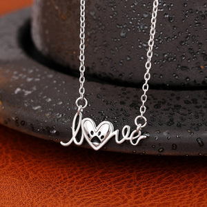 Collana con Ciondolo a Cuore, Placcata in Argento, Catena in Acciaio Inossidabile, Unisex, Gioiello Romantico per Uso Quotidiano e Regalo - Product Image 1