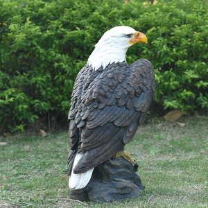 Vente en gros de simulation réaliste, sculpture d'animal grandeur nature, statue d'aigle en fibre de verre en polyrésine pour ornements de jardin - Product Image 4