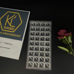 แม่พิมพ์ช็อกโกแลตพีซีแบบหนาไคลัน |   แม่พิมพ์โพลีคาร์บอเนตแบบกำหนดเองที่มีความแข็งแรงสูงและทนทานต่อการแตกหัก - Product Image 1