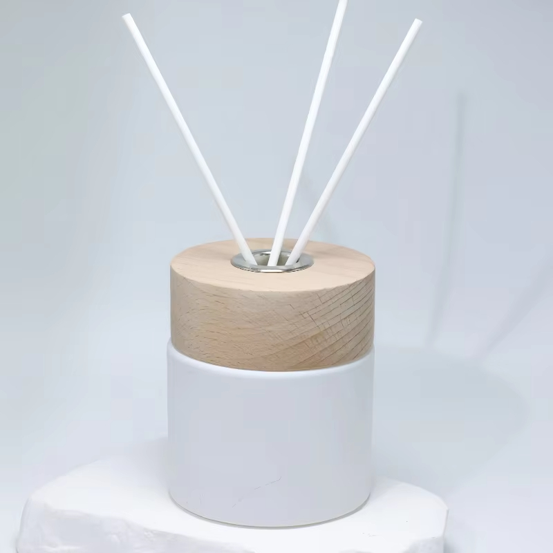 Matte White + Wooden lid