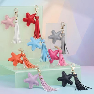 Porte-clés papillon <span class=keywords><strong>double</strong></span> face en cuir PU coloré 2026 avec longue sangle pour accessoires de sac - Product Image 1