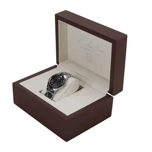 Boîte d'emballage d'organisateur de montre unique en bois mat laqué brillant fantaisie avec oreiller en cuir PU Logo personnalisé