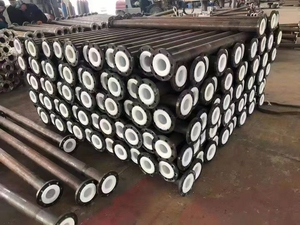 Tuyau en acier sans soudure revêtu de plastique, section ronde, longueur 6 m, laminé à chaud, non huilé, avec extrémités à bride pour le transport d'eau - Product Image 1