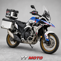 Moto de sport et d'aventure pour les longues distances, les voyages par tous les temps et les excursions de camping