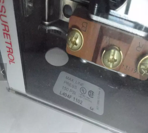 Contrôleur de pression Switch L404F1102 avec recyclage automatique (10 psi à 150 psi) pour air et gaz non combustibles - Product Image 3