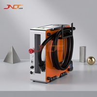 Machine de nettoyage au laser miniature 300W pour les coques de bateaux en bois, les rames, les quais et l'élimination de la moisissure et des taches sur les surfaces en bois marin.