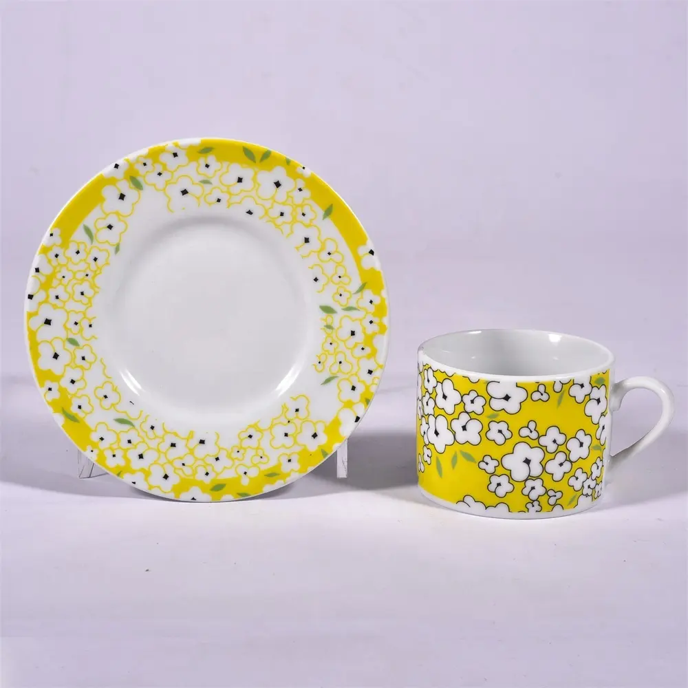 Set di tazze e piattini in porcellana fine da 90-200ml decalcomania floreale personalizzata a forma di U a forma di V tazza da tè con piattino